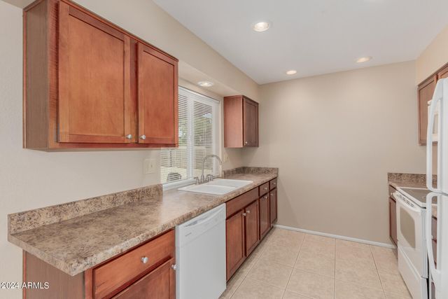 10214 W BURNS Drive, Sun City, AZ 85351