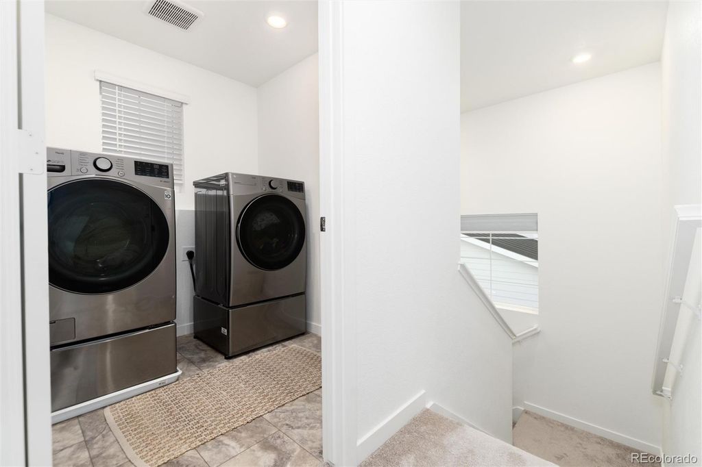 Image 14 of property listing at 39222 Clymer Street, Elizabeth, CO 80107