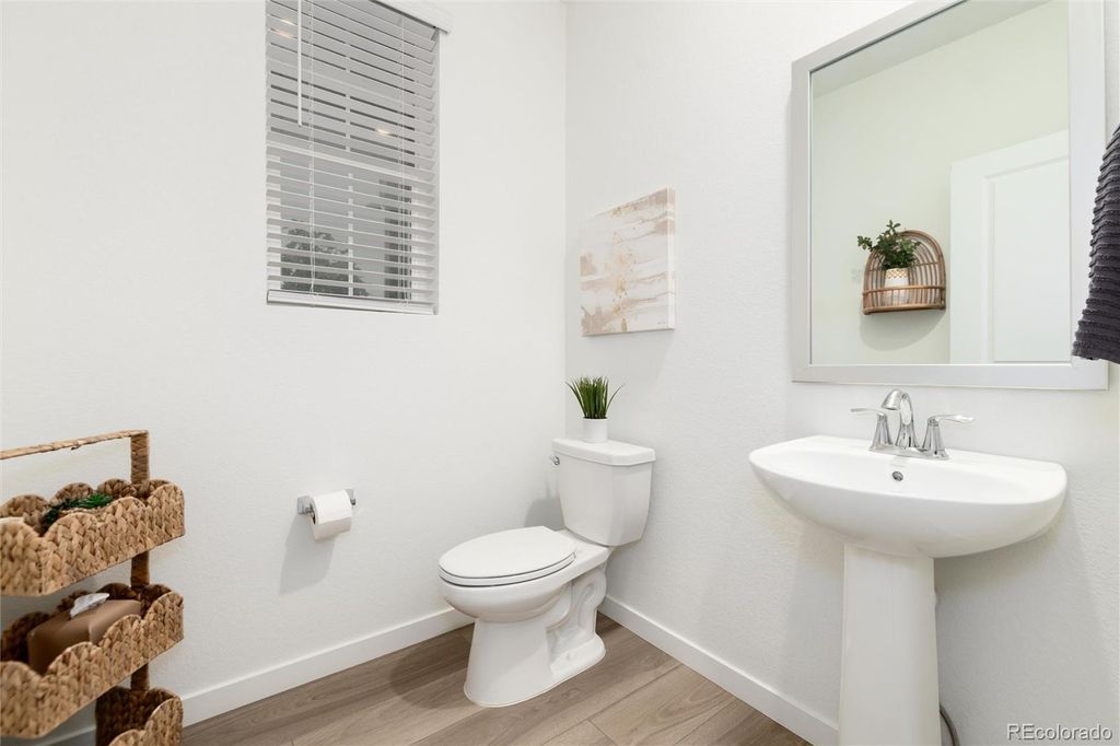 Image 6 of property listing at 39222 Clymer Street, Elizabeth, CO 80107
