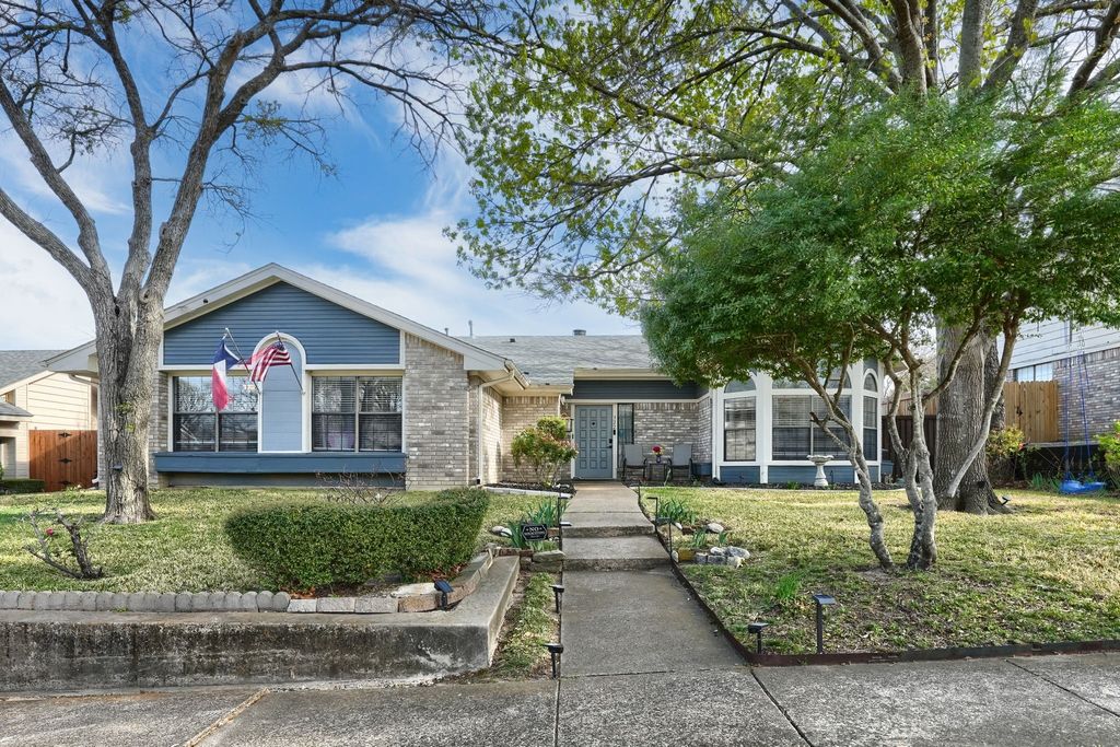 322 Allegheny Trail Lane, Garland, TX 75043