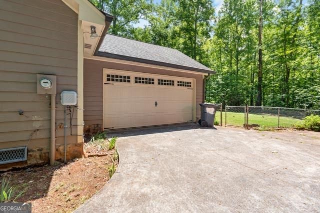 290 Kari Glen Drive, Fayetteville, GA 30215