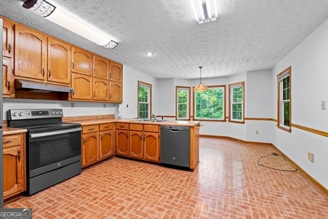 290 Kari Glen Drive, Fayetteville, GA 30215
