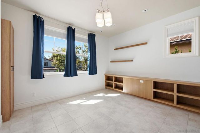 6190 Valerian Vista Place, San Diego, CA 92130