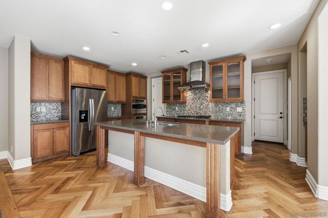 6190 Valerian Vista Place, San Diego, CA 92130