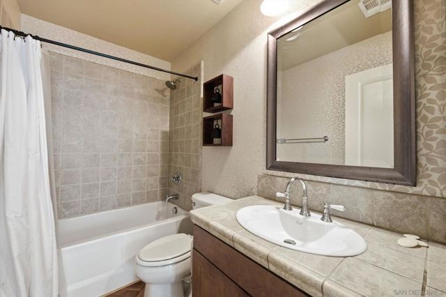 6190 Valerian Vista Place, San Diego, CA 92130