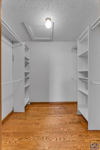 7412 SW 25th ST, Topeka, KS 66614