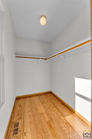 7412 SW 25th ST, Topeka, KS 66614