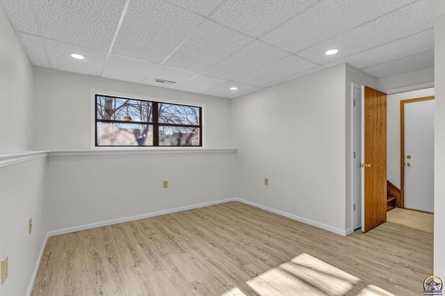 7412 SW 25th ST, Topeka, KS 66614