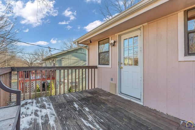 7412 SW 25th ST, Topeka, KS 66614