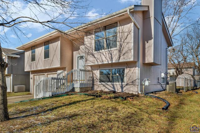 7412 SW 25th ST, Topeka, KS 66614