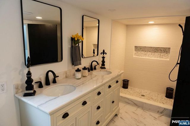 78 Poplar Avenue, Little Ferry, NJ 07643