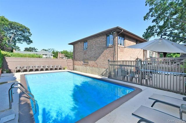 1603 Anita Lane, Seaford, NY 11783