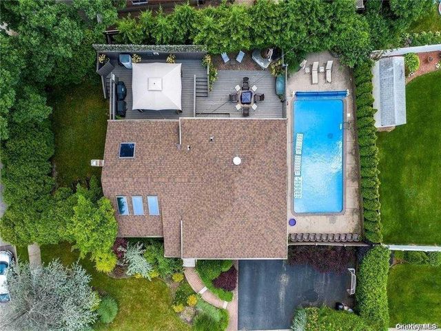 1603 Anita Lane, Seaford, NY 11783