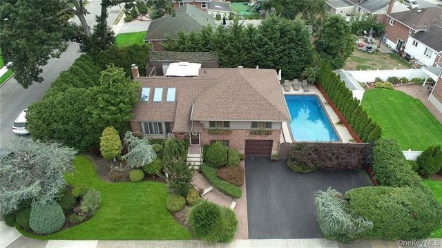 1603 Anita Lane, Seaford, NY 11783