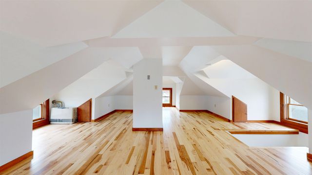 25 University Terrace, Burlington, VT 05401
