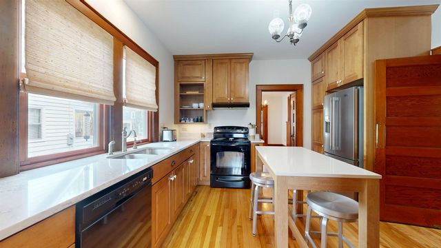 25 University Terrace, Burlington, VT 05401
