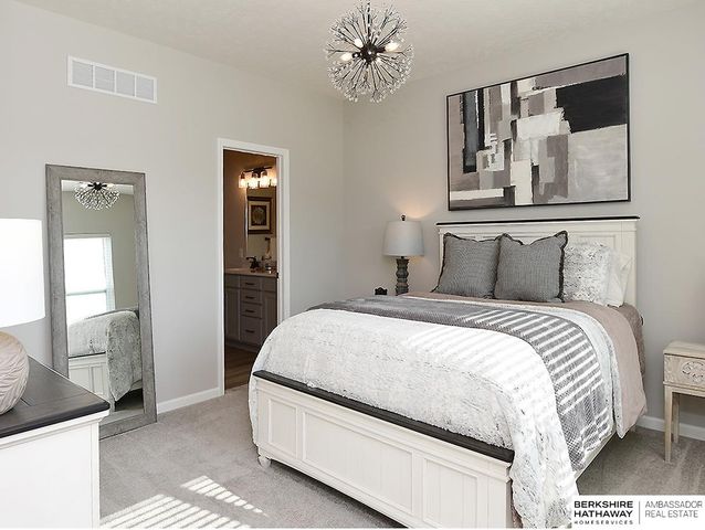 12957 S 54 Street, Papillion, NE 68138