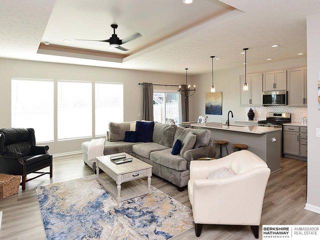 12957 S 54 Street, Papillion, NE 68138