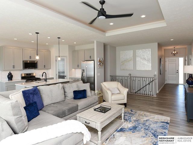12957 S 54 Street, Papillion, NE 68138
