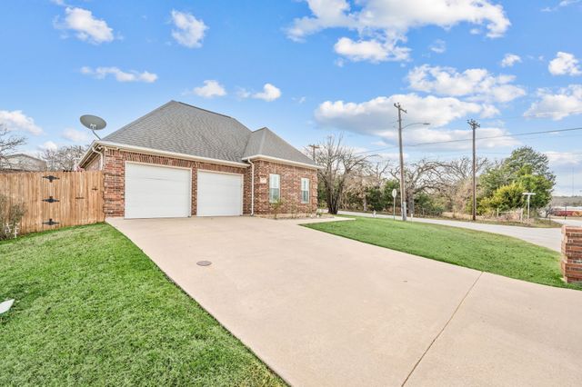 201 Pioneer Drive A, Keene, TX 76059
