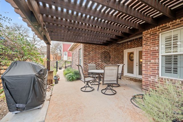 201 Pioneer Drive A, Keene, TX 76059