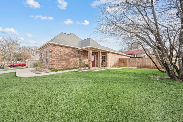 201 Pioneer Drive A, Keene, TX 76059