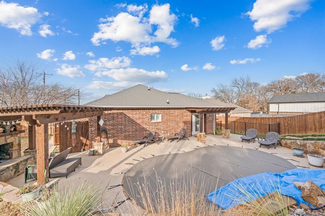 201 Pioneer Drive A, Keene, TX 76059