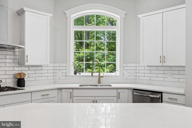 2019 BASIL HALL CT, Gambrills, MD 21054