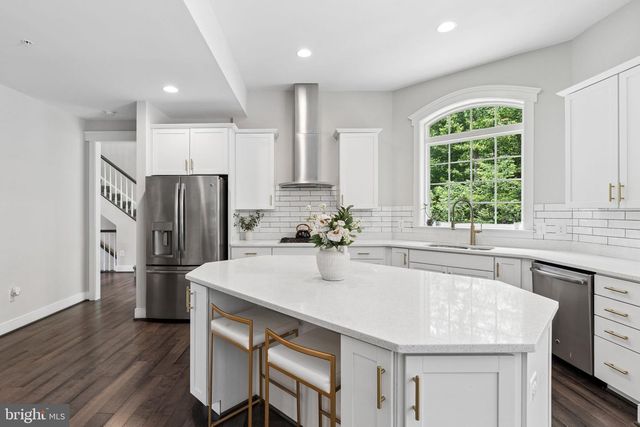 2019 BASIL HALL CT, Gambrills, MD 21054
