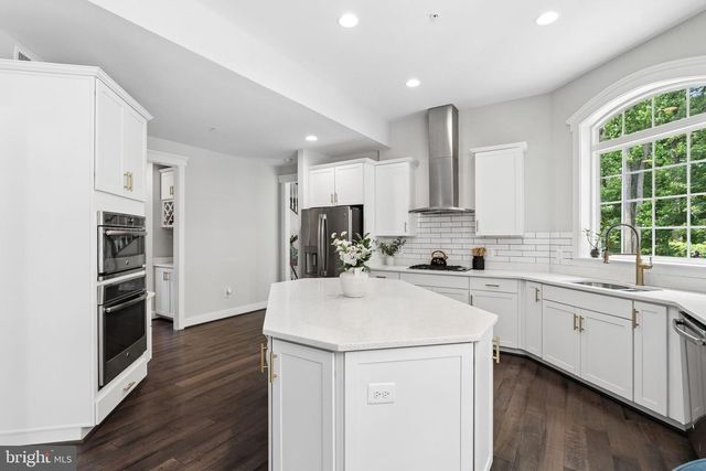 2019 BASIL HALL CT, Gambrills, MD 21054