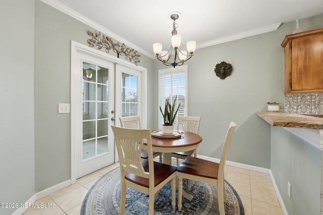 1701 THE GREENS Way 1923, Jacksonville Beach, FL 32250