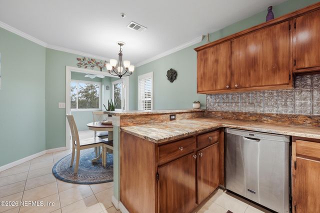 1701 THE GREENS Way 1923, Jacksonville Beach, FL 32250