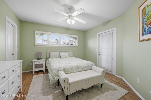 1701 THE GREENS Way 1923, Jacksonville Beach, FL 32250