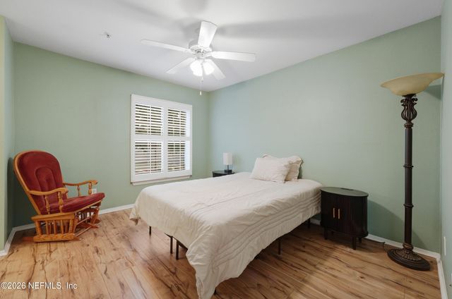 1701 THE GREENS Way 1923, Jacksonville Beach, FL 32250