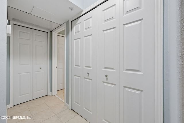 1701 THE GREENS Way 1923, Jacksonville Beach, FL 32250