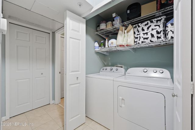 1701 THE GREENS Way 1923, Jacksonville Beach, FL 32250