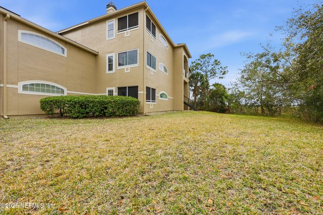 1701 THE GREENS Way 1923, Jacksonville Beach, FL 32250
