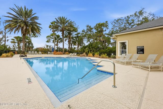 1701 THE GREENS Way 1923, Jacksonville Beach, FL 32250