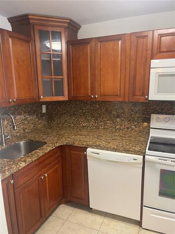 1901 Brickell Ave B1504, Miami, FL 33129