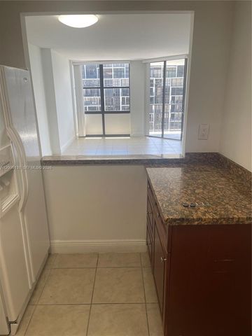 1901 Brickell Ave B1504, Miami, FL 33129