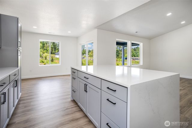 252 Wake Robin Lane, Longview, WA 98632