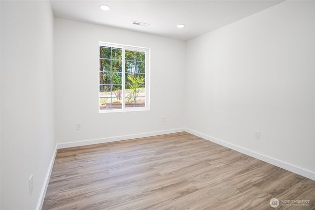 252 Wake Robin Lane, Longview, WA 98632