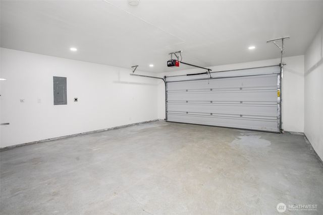 252 Wake Robin Lane, Longview, WA 98632