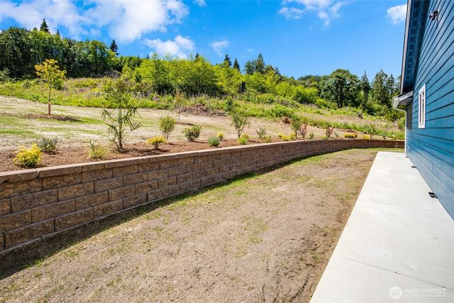 252 Wake Robin Lane, Longview, WA 98632