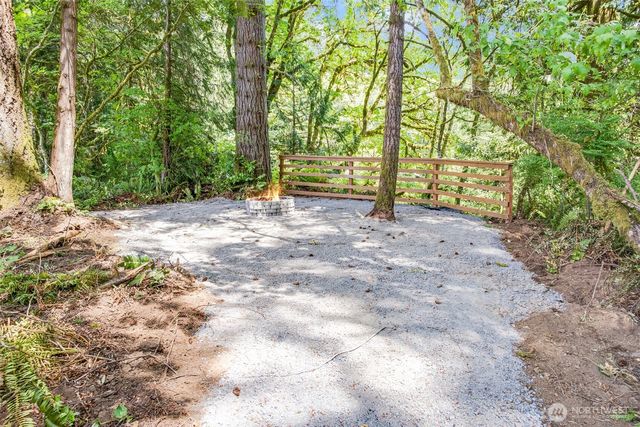 252 Wake Robin Lane, Longview, WA 98632