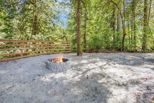 252 Wake Robin Lane, Longview, WA 98632