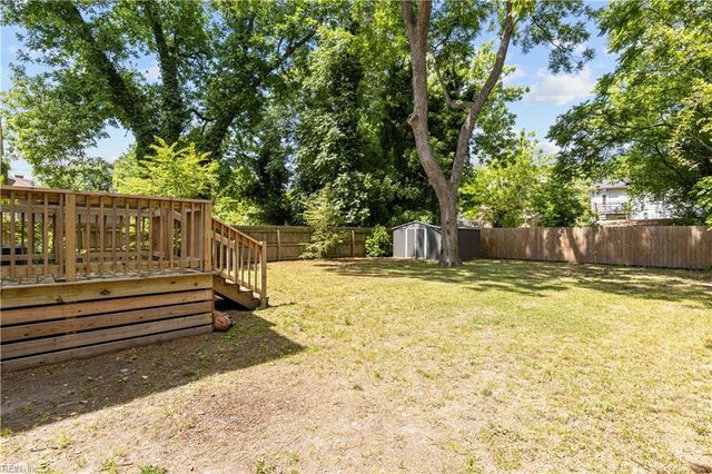205 Cedar ST, Suffolk, VA 23434