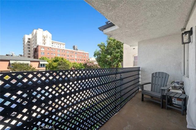 327 Chestnut Avenue 102, Long Beach, CA 90802