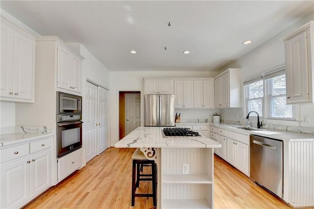 2152 Merrymount Drive, Suwanee, GA 30024