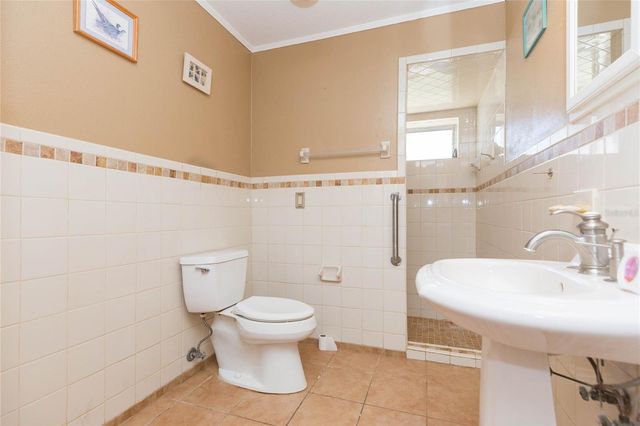 17616 EAGLE LANE, Lutz, FL 33558